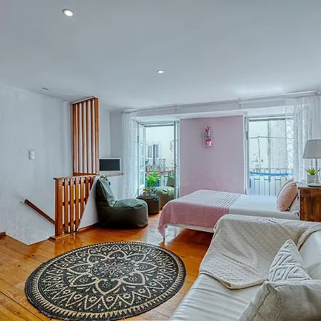 Inloveapartments - Alfama Balcony Apartment Lisbon